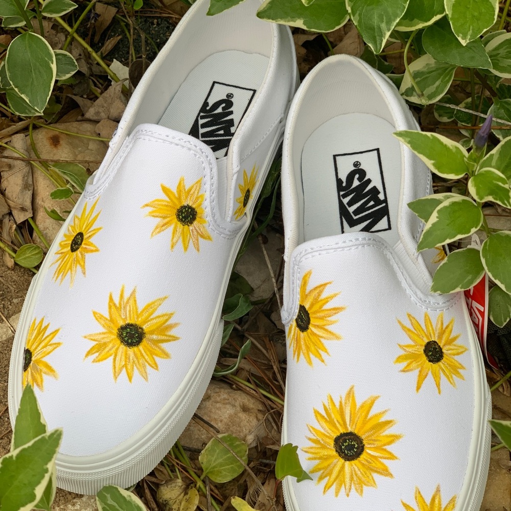 Handpainted multiple sunflower vans